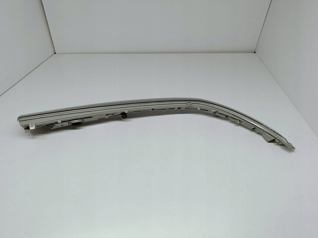 HYUNDAI IONIQ 5 V 21- RÜCKLEUCHTENLEISTE BLENDE TAGFAHRLICHT RECHTS VORNE 92109-GI