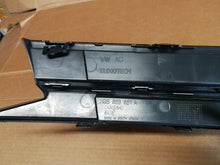 Load image into Gallery viewer, VOLKSWAGEN POLO VI 2GS ATRAPA GRILL