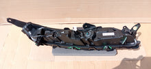 Laden Sie das Bild in den Galerie-Viewer, MITSUBISHI ECLIPSE CROSS FACELIFT 21- SCHEINWERFER LINKS VORNE LED TFL EDM922-05010