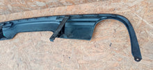 Laden Sie das Bild in den Galerie-Viewer, MERCEDES B KLASSE W246 12- DIFFUSOR HECKSTOSSSTANGENANSATZ HINTEN A2468853425