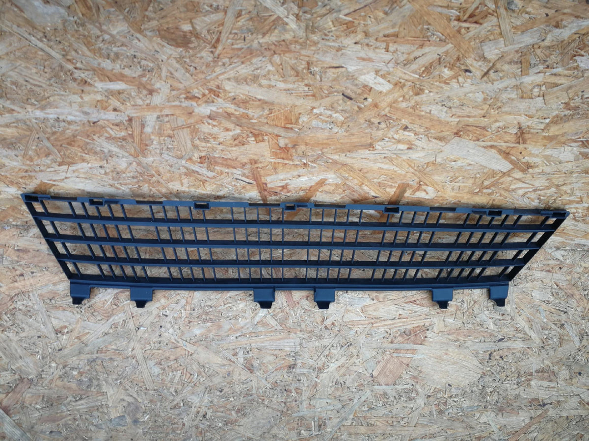 Renault Clio III 3 GT RS 09- Grille Calandre Calandre Pare-Chocs Avant 2006236 — photo 2 sur 10