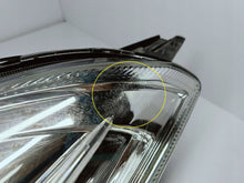Laden Sie das Bild in den Galerie-Viewer, Suzuki Swift MK7 10- SCHEINWERFER LINKS VORNE STANDARD H4 EU STANLEY P9121