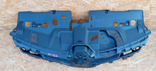 Laden Sie das Bild in den Galerie-Viewer, RENAULT CLIO 4 IV 11- KÜHLERGRILL MITTELGITTER 622563184R