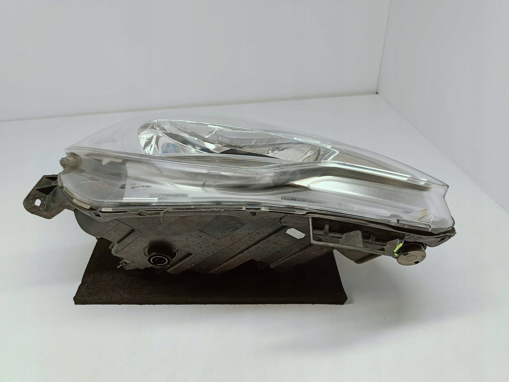 Opel Corsa D LIFT 11- LAMPA PRAWA PRZÓD PRZEDNIA ZWYKŁA EU 13432890