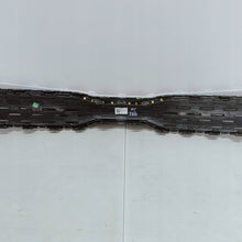 Laden Sie das Bild in den Galerie-Viewer, KIA Picanto III 17- GRILL BLENDE STOSSSTANGE VORNE 86351-G6000