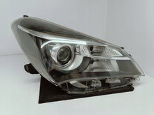 Laden Sie das Bild in den Galerie-Viewer, TOYOTA YARIS III FACELIFT 14- SCHEINWERFER RECHTS VORNE KOITO OD-160