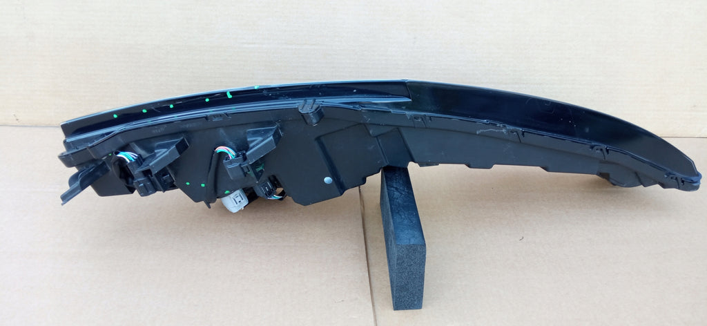 NISSAN ARIYA 20- RECHTE UNTERE SCHEINWERFER VORNE LED TFL ORIG. EU W5752