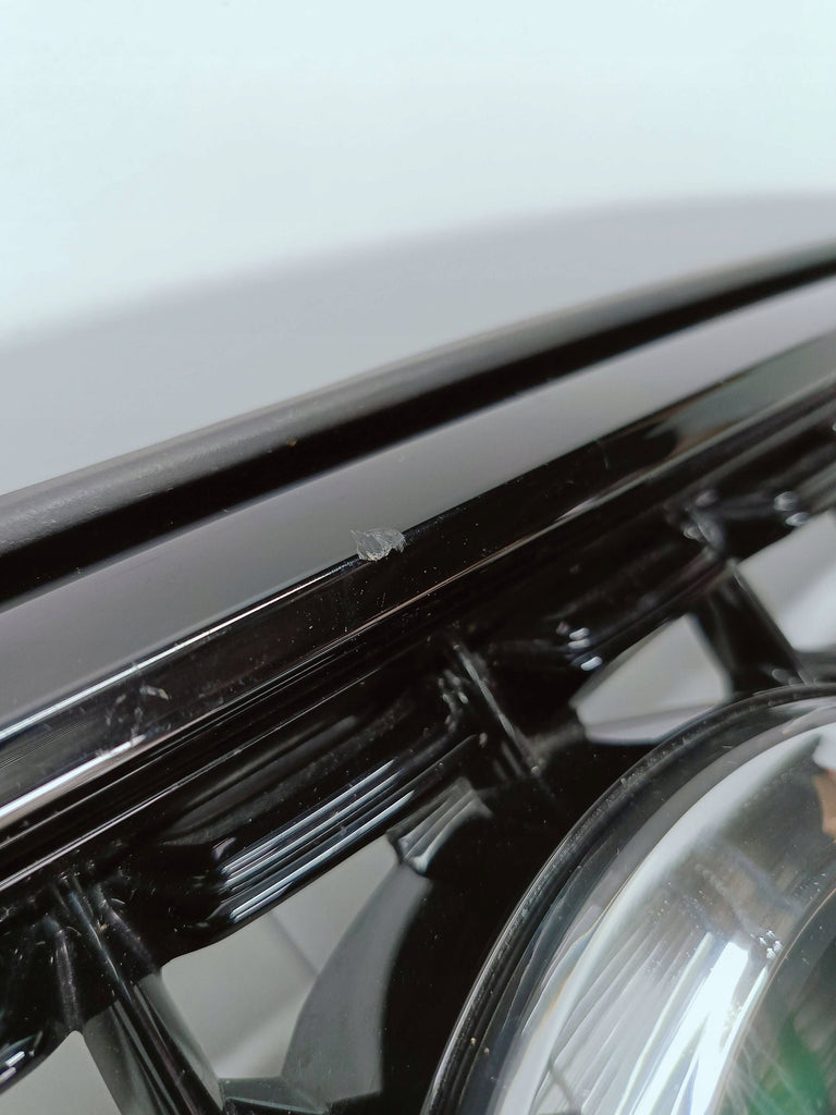 VOLVO XC40 LIFT R-DESIGN 22- ATRAPA GRILL KRATKA ZDERZAKA PRZÓD 32291466