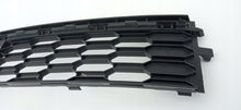 Laden Sie das Bild in den Galerie-Viewer, SKODA RAPID LIFT 17- KÜHLERGRILL STOSSSTANGENGITTER VORNE 5JA853677E