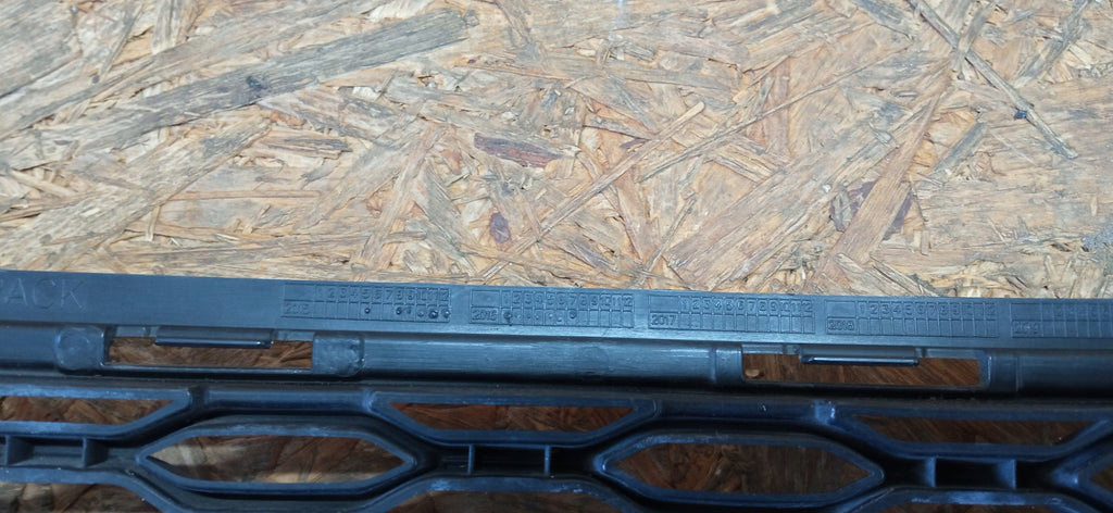 KIA PRO CEED GT 15- KRATKA ATRAPA GRILL ZDERZAKA PRZÓD 86560-A2900