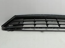 Laden Sie das Bild in den Galerie-Viewer, VOLVO XC40 II 22- KÜHLERGRILL STOSSSTANGE VORNE PDC 32136098