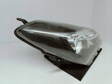 Laden Sie das Bild in den Galerie-Viewer, TOYOTA YARIS III FACELIFT 14- SCHEINWERFER RECHTS VORNE KOITO OD-160