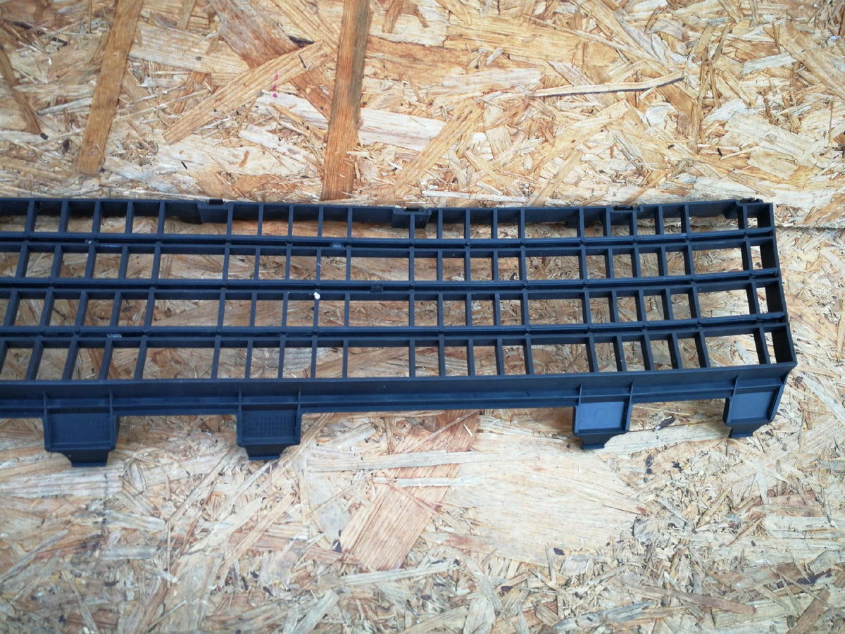 Renault Clio III 3 GT RS 09- Grille Calandre Calandre Pare-Chocs Avant 2006236 — photo 6 sur 10