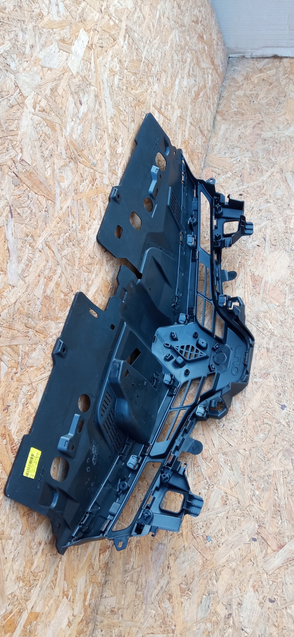 Renault Clio 4 IV 11- Kühlergrill Gitter Mittlere Grill 622563184R — Foto 7 von 9