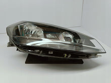 Załaduj zdjęcie do przeglądarki galerii, VOLKSWAGEN GOLF VII LIFT 17- LAMPA REFLEKTOR PRAWY PRZÓD H7+LED 5G1941006D