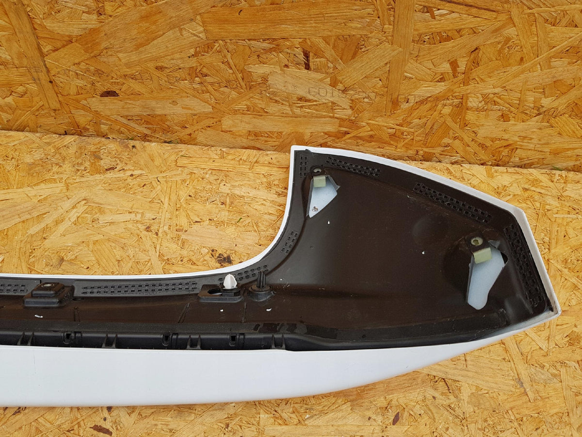 Ford Fiesta MK7 Spoiler Aileron Casquette Arrière Hayon 8A61-A44210-B — photo 12 sur 13