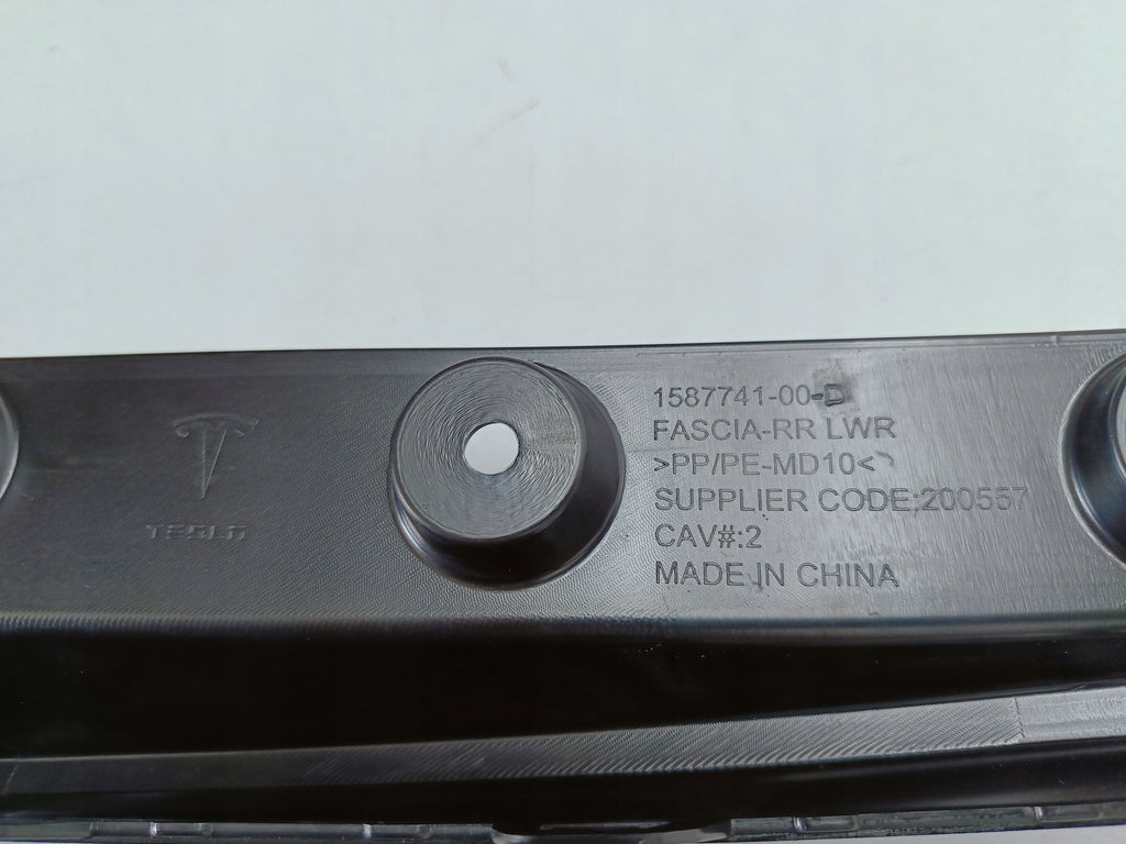 TESLA 3 LIFT HIGHLAND 23-ANBAUTEIL SPOILER DIFFUSOR STOßSTANGE HINTEN 1587741-00-D