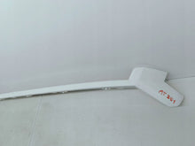Laden Sie das Bild in den Galerie-Viewer, Renault Megane V E-Tech 22- HINTERE STOßSTANGENLEISTE BLANC 850708745R