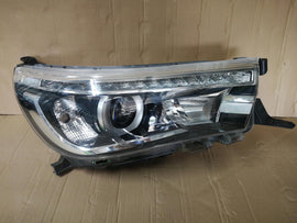 TOYOTA HILUX VIII 8 15- PHARE DROIT AVANT LED KOITO 0K-56