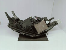 Laden Sie das Bild in den Galerie-Viewer, MG ZS LIFT 19- SCHEINWERFER RECHTS VORNE FULL LED EU 10550754