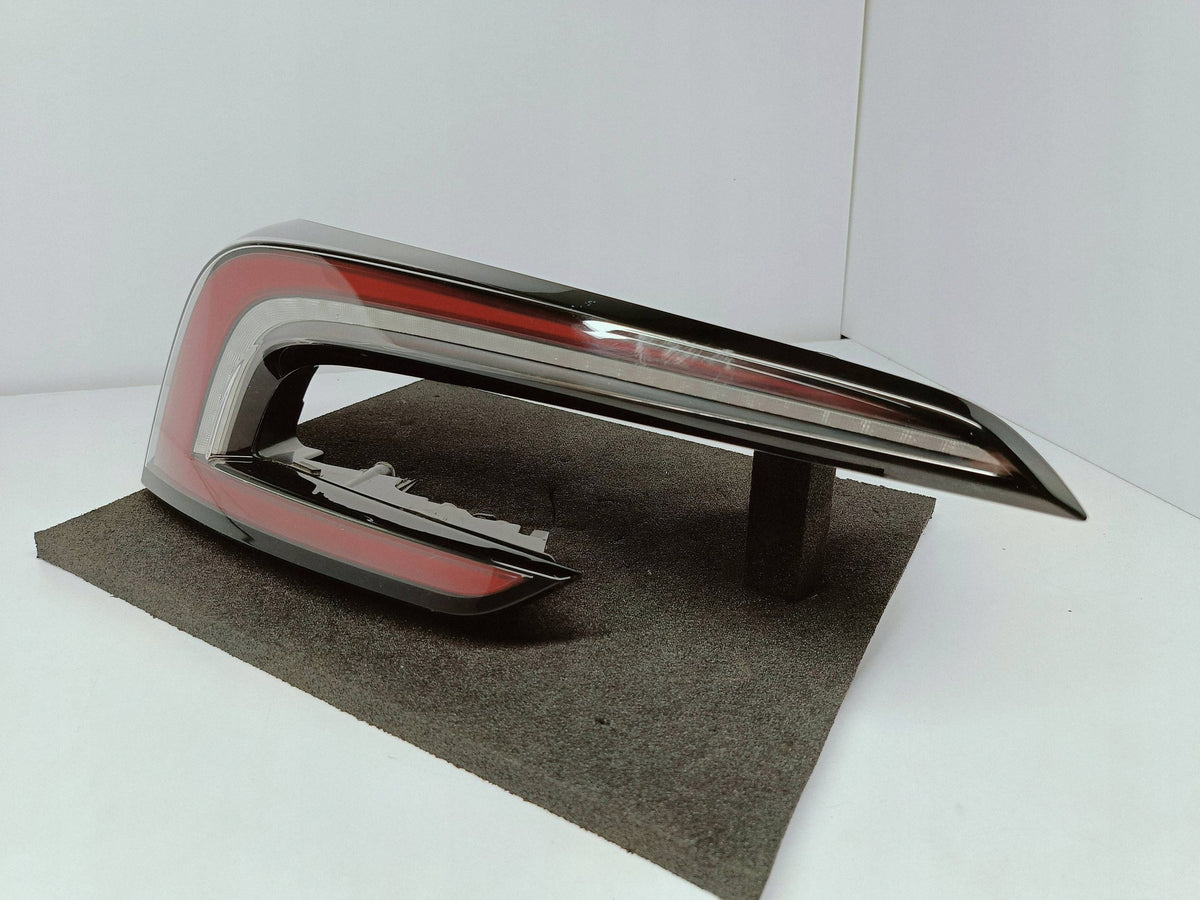 Tesla Model 3 Lift Highland 23- Lampa Klapy Bagażnika Lewa LED 1691498-00-F — zdjęcie 2 z 14