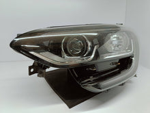 Laden Sie das Bild in den Galerie-Viewer, Renault Megane IV 16- LAMPA LEWA PRZÓD PRZEDNIA ZWYKŁA H7+LED 260602792R