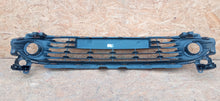Załaduj zdjęcie do przeglądarki galerii, RENAULT CLIO IV 4 12- ATRAPA KRATKA ŚRODKOWA GRILL 622542958R