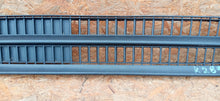 Laden Sie das Bild in den Galerie-Viewer, SKODA CITIGO 11- UNTERER GRILL STOSSFÄNGER VORNE 1ST853677B