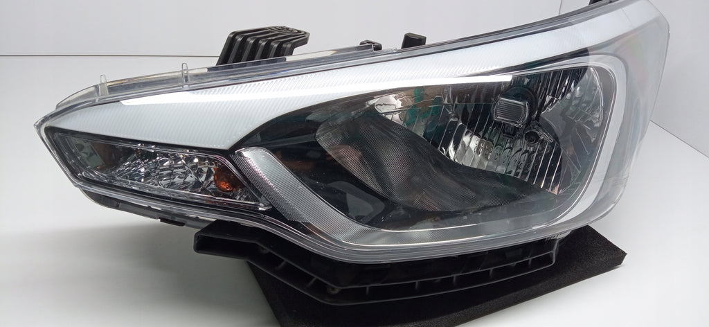 HYUNDAI I20 I 20 II 14- LAMPA REFLEKTOR LEWY PRZÓD ZWYKŁA 92101-C8000