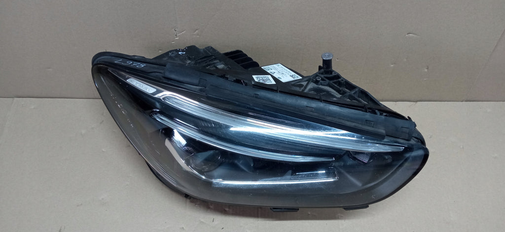 MERCEDES BENZ B-KLASA W247 MULTIBEAM LED LAMPA PRAWA PRZÓD A2479065003