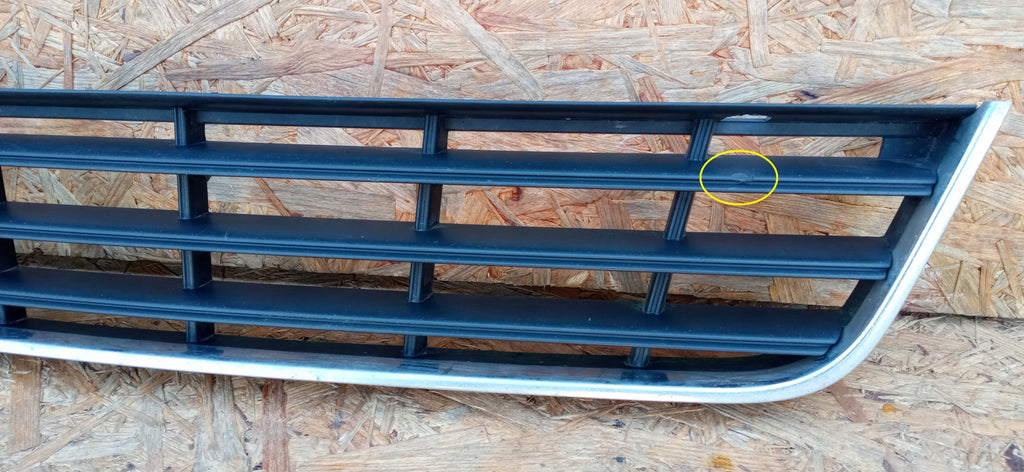 VOLKSWAGEN PASSAT B6 05- ATRAPA KRATKA GRILL ZDERZAKA PRZEDNIEGO 3C0853677