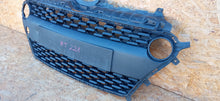 Laden Sie das Bild in den Galerie-Viewer, HYUNDAI I10 II 2 16- LIFT BLENDE GITTER GRILL 86569-B9500
