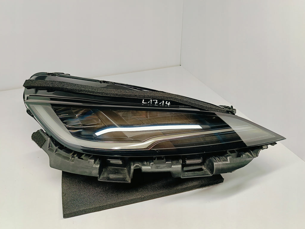 TESLA MODEL 3 LIFT HIGHLAND 24- RECHTER SCHEINWERFER VORNE FULL LED EU 1760889-00-E