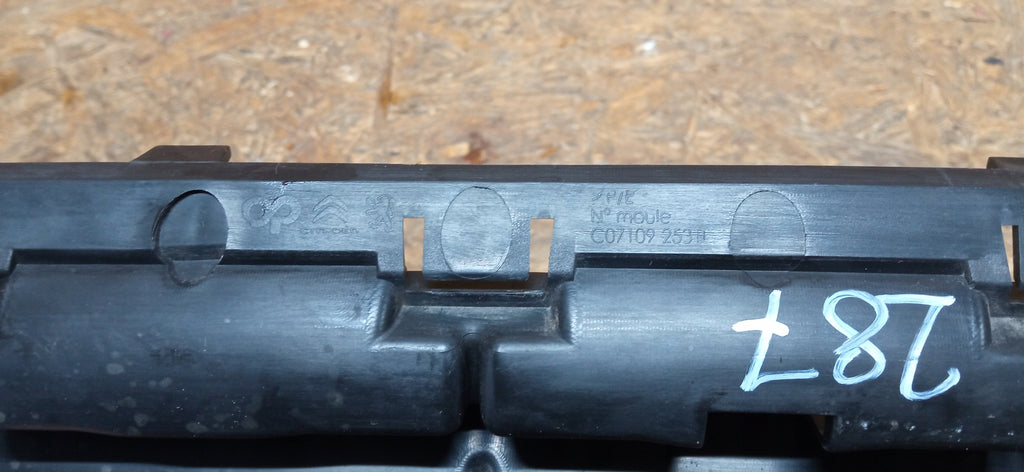 CITROEN C3 PICASSO 08- KRATKA ATRAPA GRILL ZDERZAKA PRZEDNIEGO 9673180277