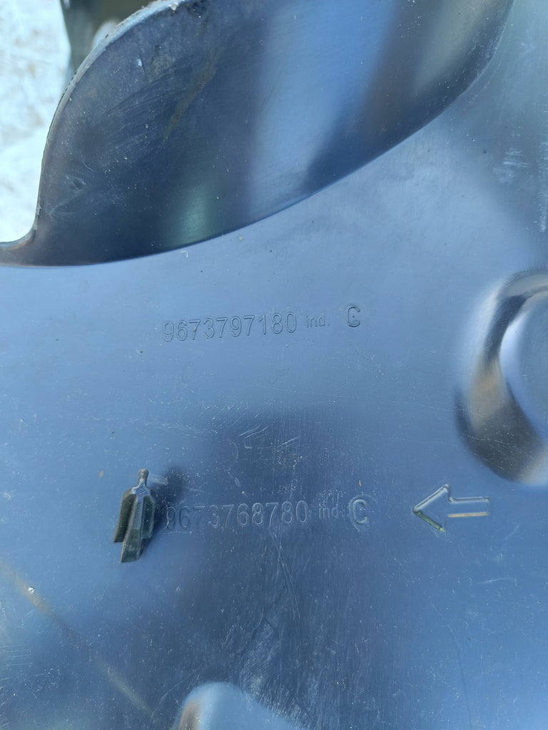 PEUGEOT 208 I 12- RADHAUS RECHTS VORNE RECHTS VORNE 9673768780