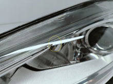 Laden Sie das Bild in den Galerie-Viewer, FORD FIESTA MK7 LIFT 12- LAMPA LEWA PRZÓD SOCZEWKA + LED 20-201-01120