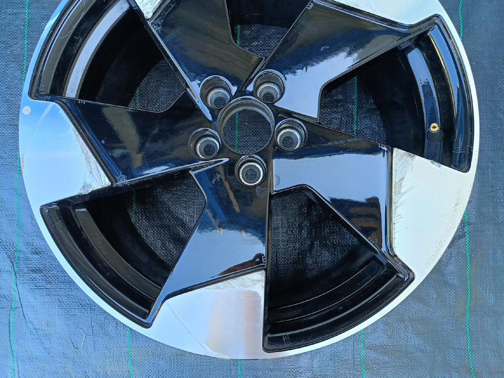 FELGA ALUMINIOWA VOLVO EX-30 EX30 OE 8.0"x19" 5x108 ET48.5 30000286