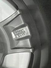 Load image into Gallery viewer, SUZUKI VITARA SX4 S-CROSS FELGA ALUMINIOWA 6.5JX17 ET50 5X114.3 43210-54P80