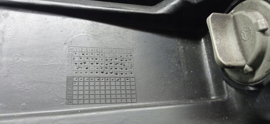 HYUNDAI I20 I 20 II 14- LAMPA REFLEKTOR LEWY PRZÓD ZWYKŁA 92101-C8000