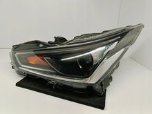 Load image into Gallery viewer, TOYOTA AYGO II LIFT 18- LAMPA LEWA PRZÓD PRZEDNIA SOCZEWKA+LED KOITO 0H-27