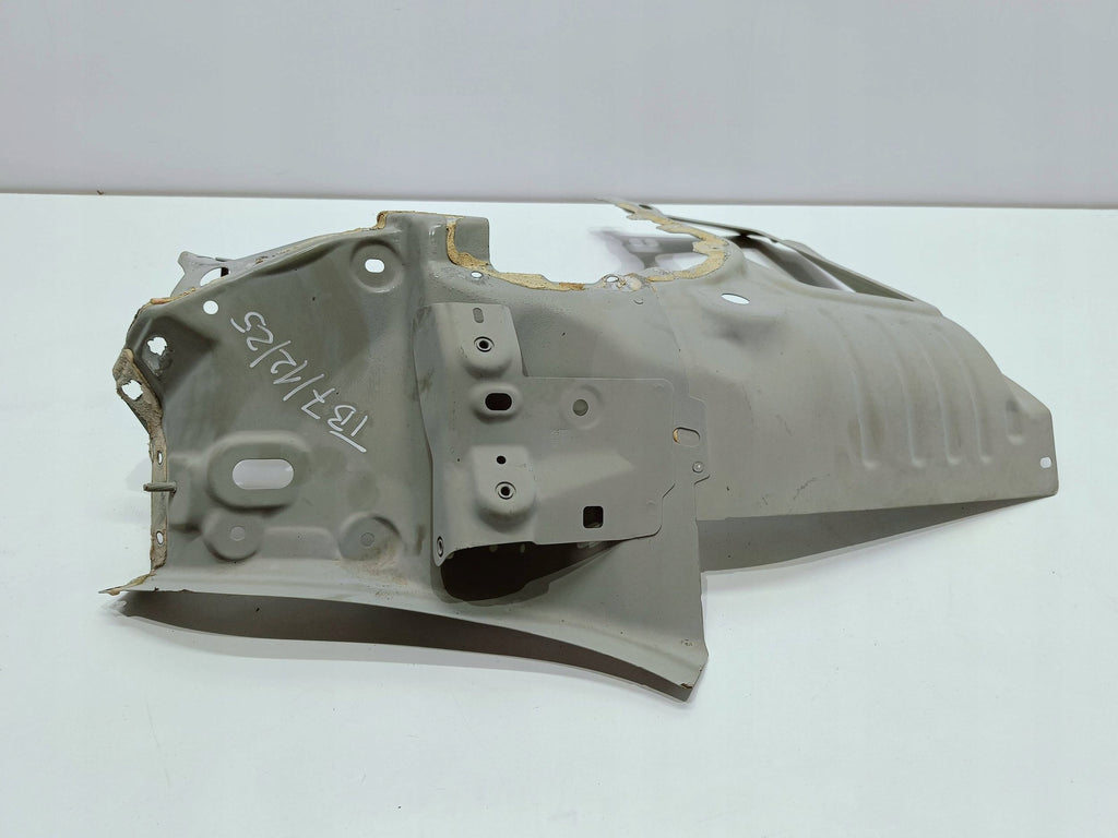 TESLA Model 3 M3 17- INNERE VERKLEIDUNG RECHTS HINTEN HALTERUNG 1095609-00-E
