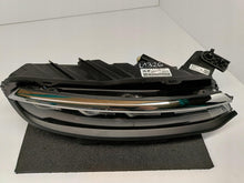 Laden Sie das Bild in den Galerie-Viewer, CITROEN C3 III LIFT 20- RECHTER SCHEINWERFER RECHTES TAGFAHRLICHT VORNE LED 9823312980