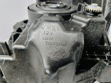 Load image into Gallery viewer, TOYOTA YARIS IV 4 P21 19-LAMPA REFLEKTOR PRAWY PRZÓD SOCZEWKA KOITO K0-6 EU
