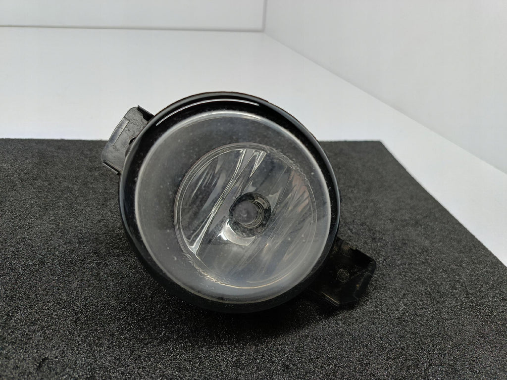 CLIO II LAGUNA II REFLEKTOR HALOGEN PRZECIWMGŁOWY LEWY VALEO 8200002469