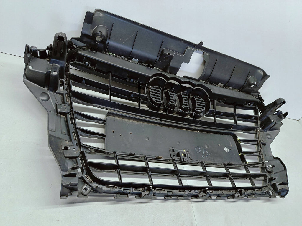 Audi A3 III 8V 13- GRILL ATRAPA ZDERZAKA PRZEDNIEGO 8V3853651