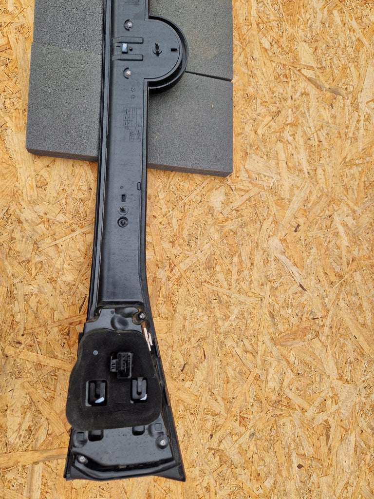 VW ID4 ID.4 HECKKLAPPENVERKLEIDUNG HINTEN 11A945093