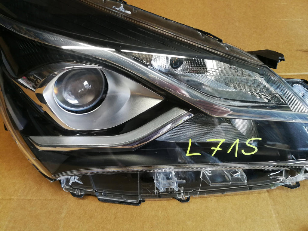 TOYOTA YARIS III LIFT 17- SCHEINWERFER RECHTS VORNE KOITO 0D-197