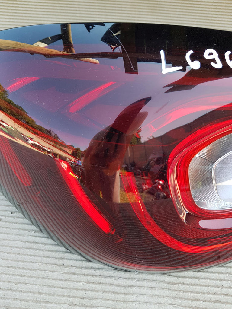 RENAULT CAPTUR LIFT LED LEWA LAMPA TYŁ TYLNA 265557849R