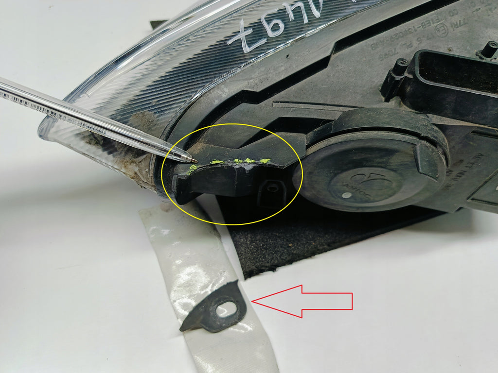 FORD FOCUS MK3 LIFT 14- LAMPA PRAWA PRZÓD PRZEDNIA H7+LED F1EB-13W029-AGB
