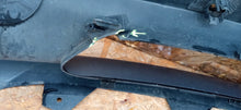 Załaduj zdjęcie do przeglądarki galerii, TESLA MODEL 3 M3 17- ZDERZAK PRZÓD PRZEDNI PDC OKLEINA 1084168-00-D